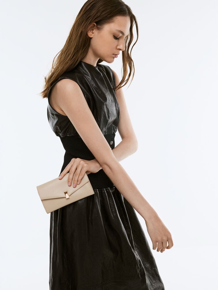 , Dusted Oat, hi-res