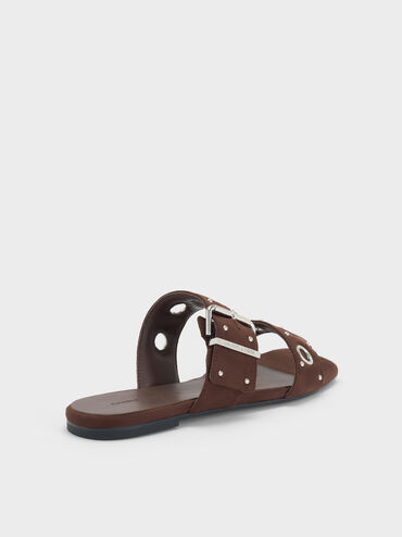 سلايدز من الجلد المدبوغ الصناعي مزودة بحلقات معدنية وإبزيم, بني محبّب غامق, hi-res