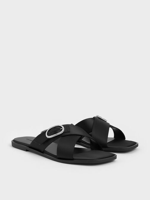 صندل بحزام متقاطع من بوليستر معاد تدويره مزين بإبزيم كريستالي, أسود خشن, hi-res