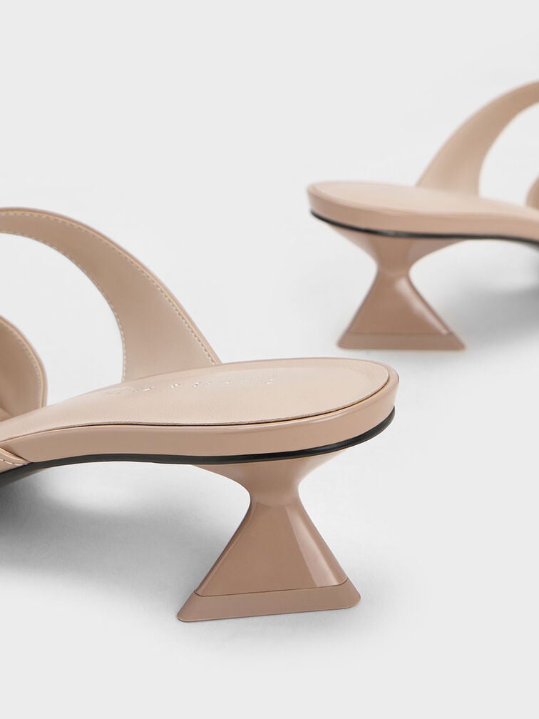 حذاء لامع بكعب منحوت غير متماثل, لون البشرة الطبيعي, hi-res