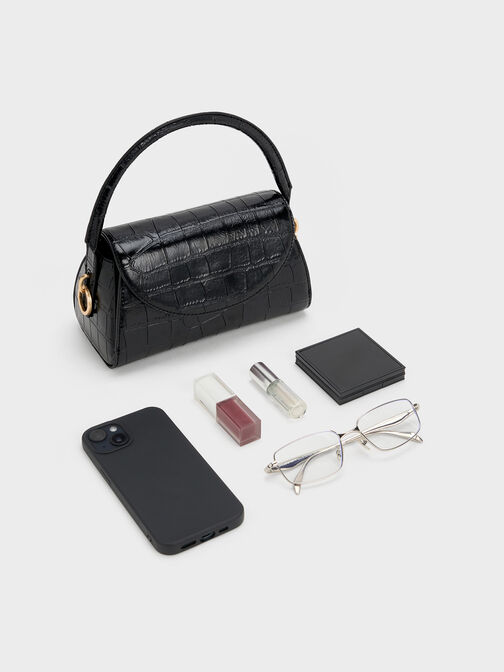 حقيبة كايلا بمقبض علوي وغطاء أمامي أنيق بتصميم على شكل جلد التمساح, أسود بنقشة تمساح, hi-res