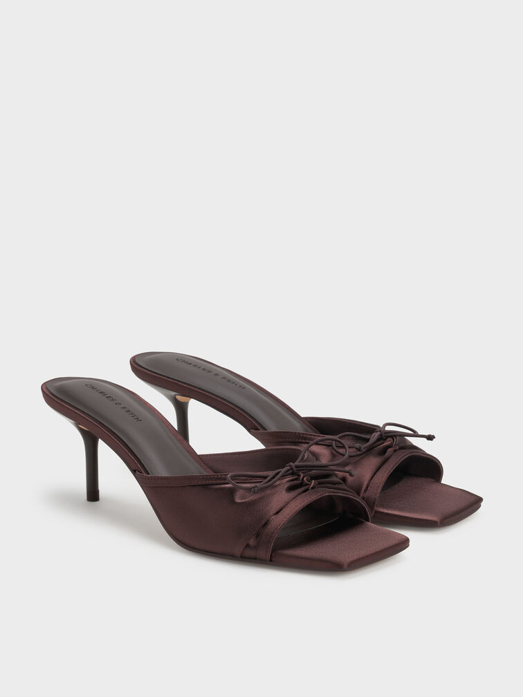 ميولز ساديرا من الساتان بكعب عالٍ وفيونكة مكشكشة, بني داكن, hi-res