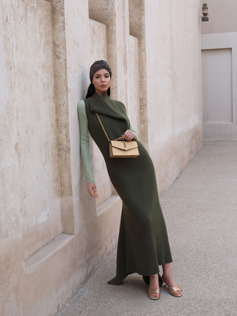 حقيبة تايزيا صغيرة من الساتان بمقبض سلسلة, شامباني, hi-res