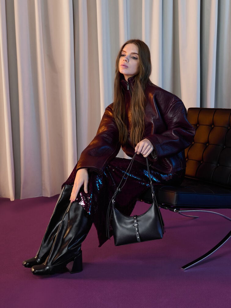 شنطة كتف لارك مزينة بحزام, أسود كلاسيكي, hi-res