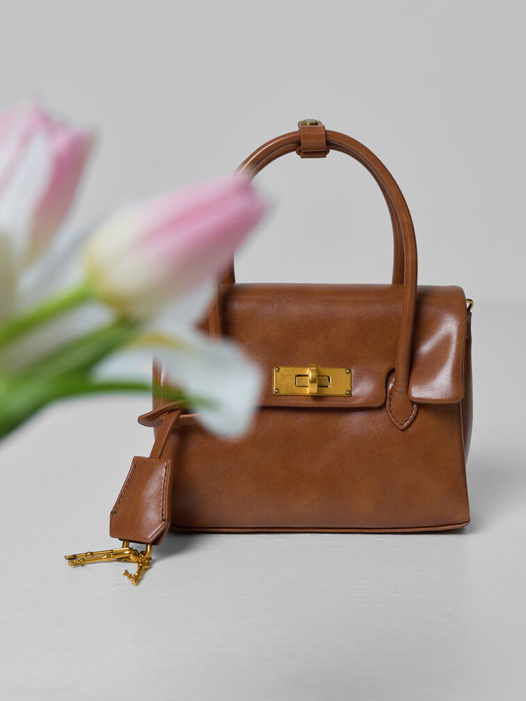 حقيبة توت "كيري" ميني بقفل دوار, Distressed Tan, hi-res