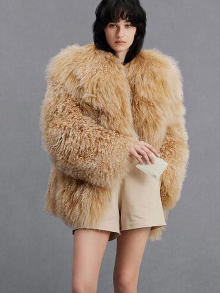 حافظة بطاقات كارلي الجلدية بتصميم متعدد الجيوب, أبيض, hi-res