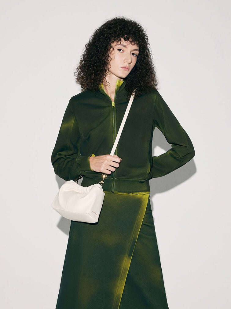 حقيبة آلي فضفاضة مكشكشة بمقبض سلسلة, كريمي, hi-res