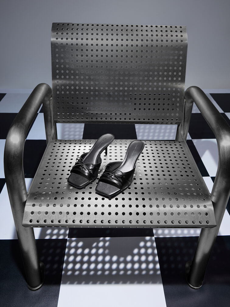 ميولز ساديرا من الساتان بكعب عالٍ وفيونكة مكشكشة, أسود خشن, hi-res