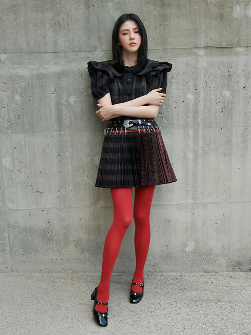 حذاء ماري جاين بكعب عالٍ بامب لامع بحزام خلفي ومزين بفيونكة وكريستال لؤلؤي, أسود براق, hi-res