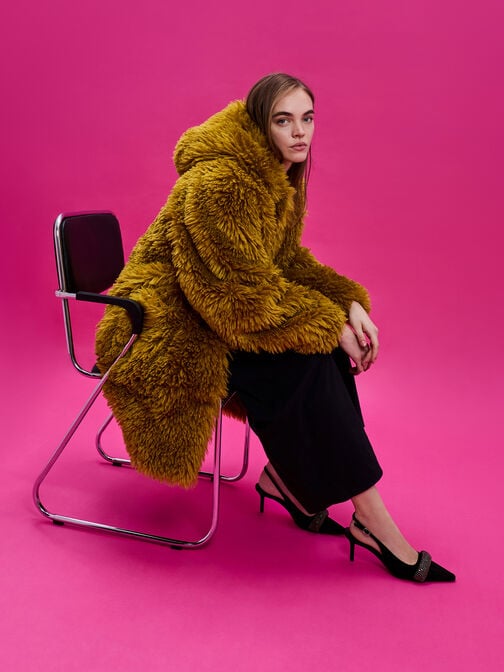 حذاء شامواه بحزام خلفي بكعب ومقدمة مدببة مزين بالكريستالات, أسود خشن, hi-res