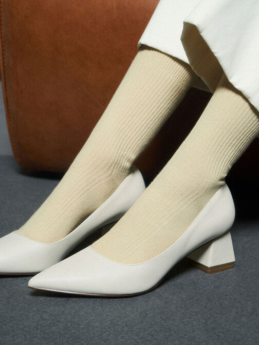 حذاء بامب بكعب ترابيزي هندسي, أبيض طباشيري, hi-res