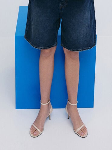 صندل من الجلد اللامع بكعب ستيليتو وحزام حول الكاحل, لون البشرة الطبيعي, hi-res