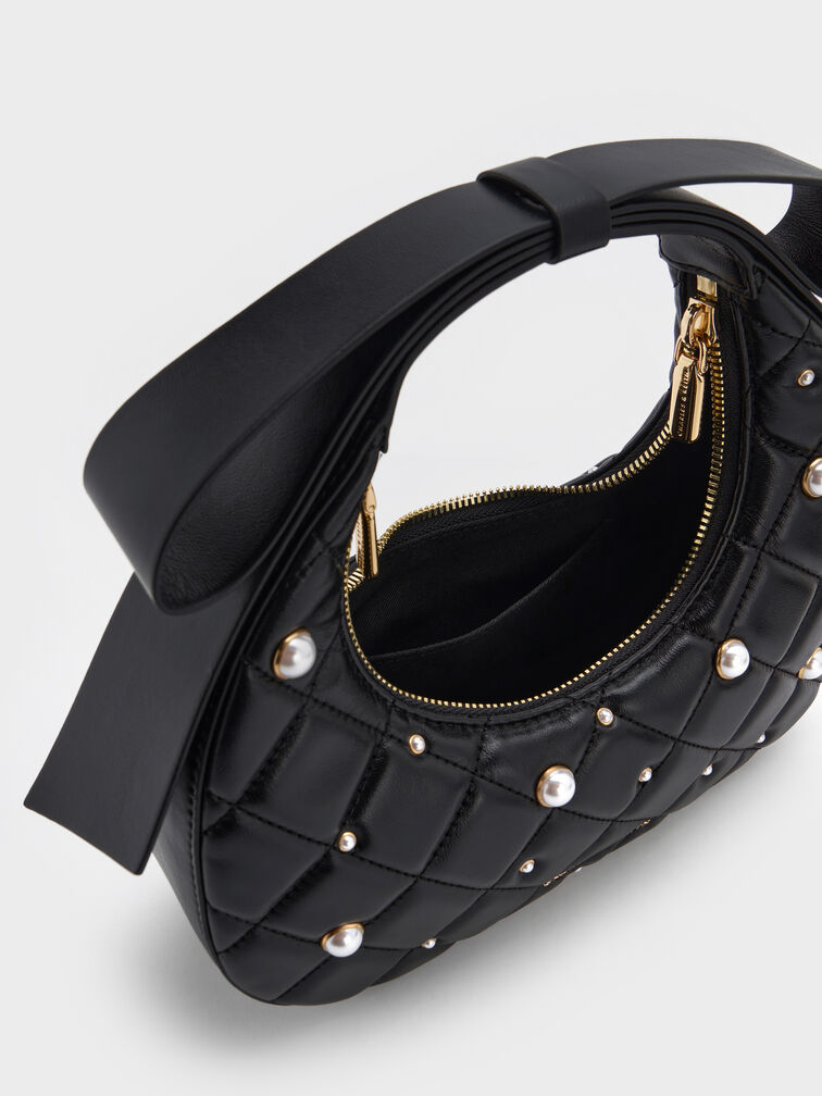 حقيبة هلالية جيني مبطنة مزينة باللؤلؤ بمقبض على شكل فيونكة, أسود, hi-res