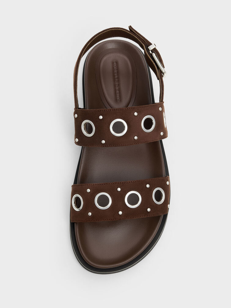 صندل مفتوح من الخلف من الجلد المدبوغ الصناعي مزود بفتحات معدنية, بني محبّب غامق, hi-res