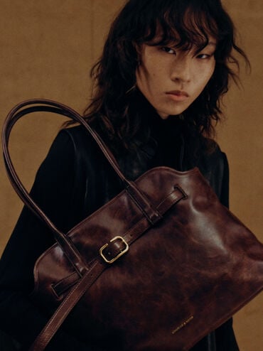 شنطة توت فيكتوريا مزينة بحزام, بني مطفي, hi-res