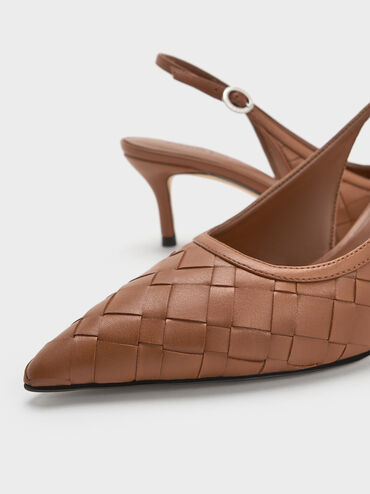 حذاء إيفيت بكعب ونمط منسوج ومقدمة مدببة وتصميم سلينجباك مفتوح الظهر, بني, hi-res