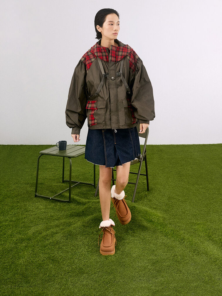 حذاء بوت للكاحل مبطن بالفرو وبنعل مضلع, بني, hi-res