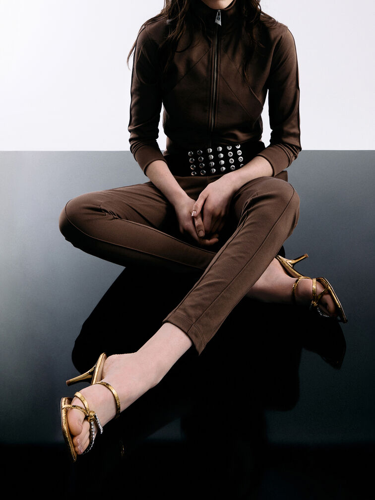 صندل منسوج بكعب وأشرطة مزين بحلية, ذهبي, hi-res