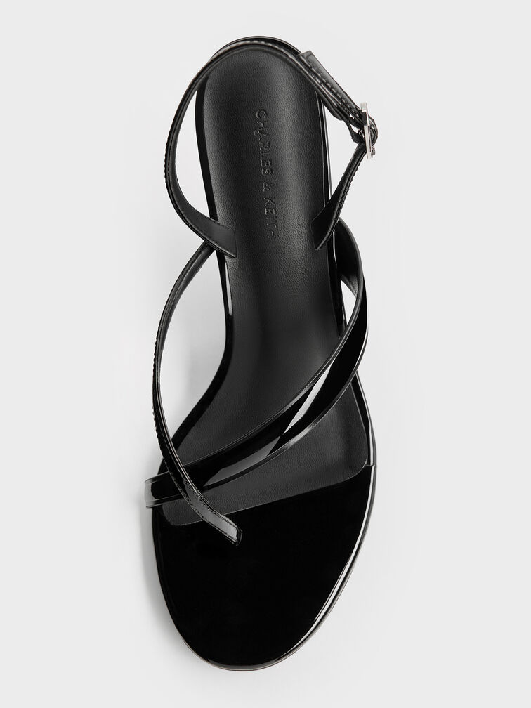 صندل ثونغ لامع مكشوف طراز (ثونغ) وكعب ستيليتو وحزام خلفي, أسود براق, hi-res