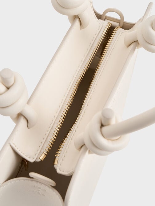 حقيبة توت سابين بيد معقودة وتفاصيل ناعمة, كريمي, hi-res