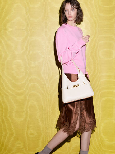 شنطة هوبو أرليت بحزام مع تفاصيل ميتاليك, كريمي, hi-res