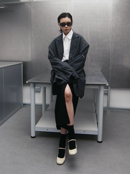 حذاء ماري جين من الجلد اللامع بكعب عالٍ عريض, أبيض طباشيري, hi-res