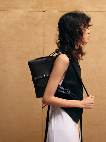 شنطة كتف لارك مزينة بحزام, أسود كلاسيكي, hi-res