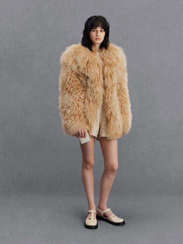 حافظة بطاقات كارلي الجلدية بتصميم متعدد الجيوب, أبيض, hi-res