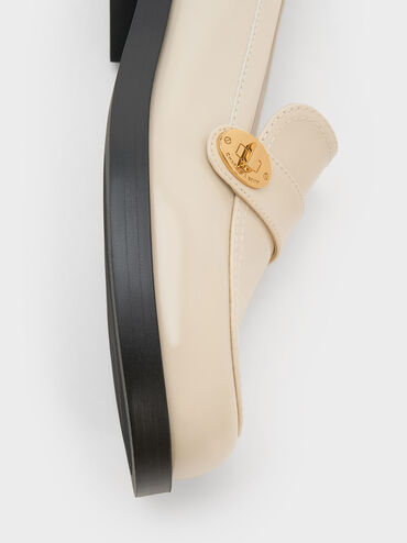 حذاء لوفرز هيتي بإبزيم معدني وحزام, أبيض طباشيري, hi-res