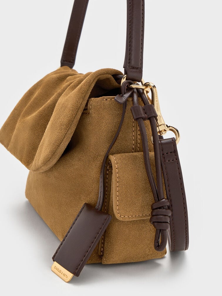 شنطة يد كاي شامواه معاد تدويره بغطاء مزموم وجيب جانبي, رملي ذهبي هاديء, hi-res