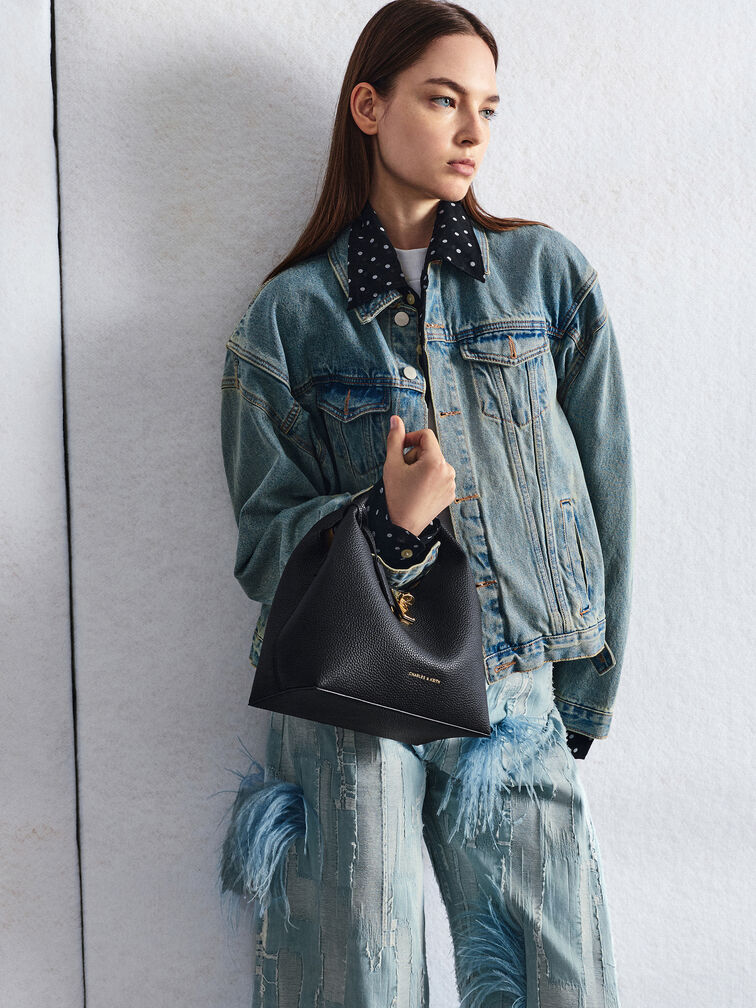 حقيبة باكت (دلو) تشانس بقفل دوار من الجلد المعاد تدويره, أسود, hi-res