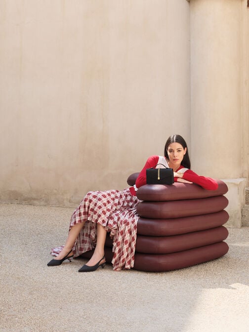 حقيبة تايزيا صغيرة من الساتان بمقبض سلسلة, أسود, hi-res