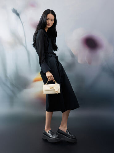 Kerry Wallet On Chain, Cream, hi-res