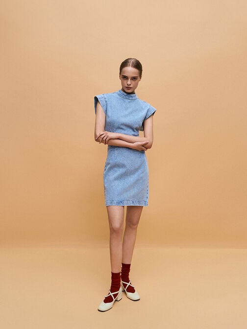 حذاء ماري جين لامع بكعب عريض وحزام متقاطع, أبيض طباشيري, hi-res