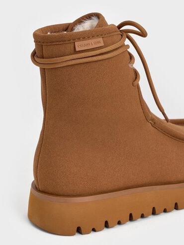 حذاء بوت للكاحل مبطن بالفرو وبنعل مضلع, بني, hi-res